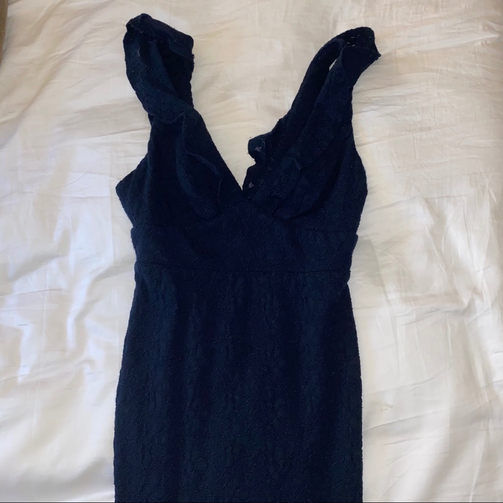 NAVY LULUS LACE DRESS